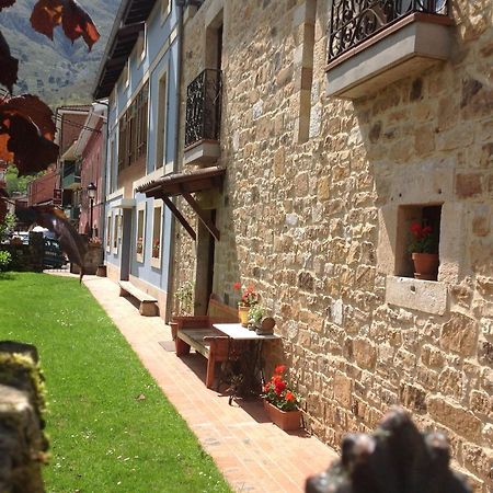 Casa De La Tila Apartman Arenas De Cabrales Kültér fotó