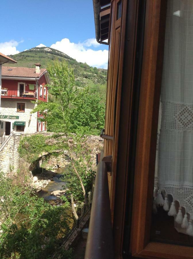 Casa De La Tila Apartman Arenas De Cabrales Kültér fotó